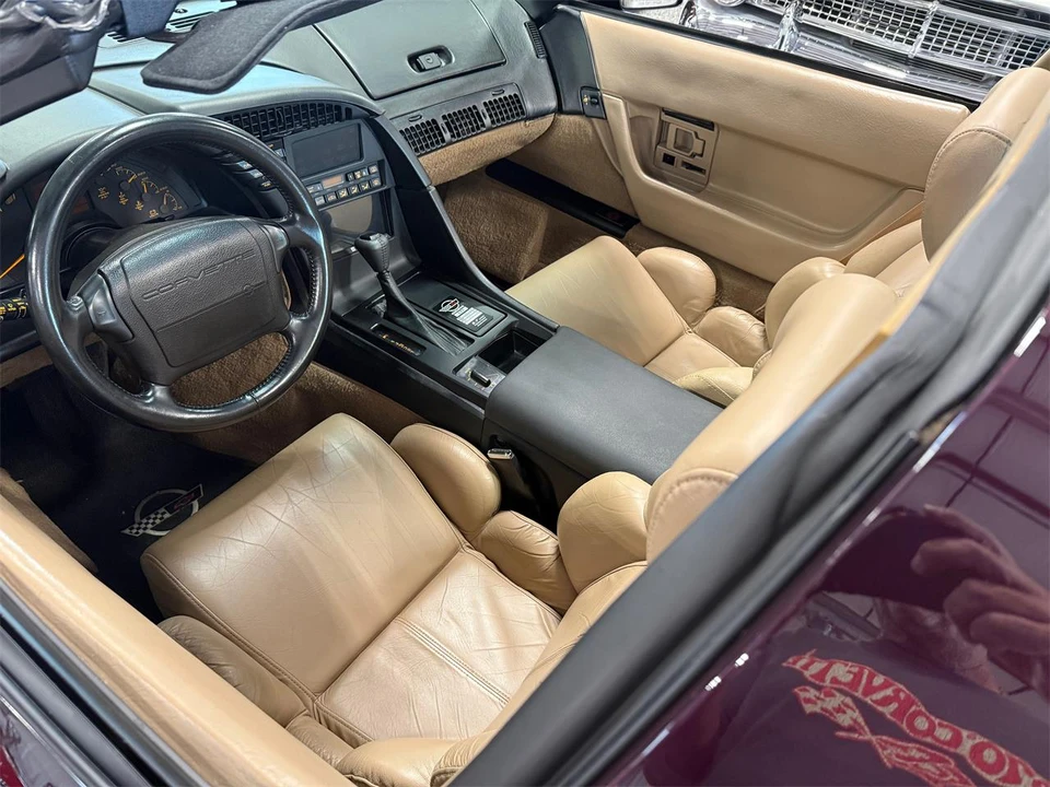 1993 Chevrolet Corvette C4 - Image 19 of 31