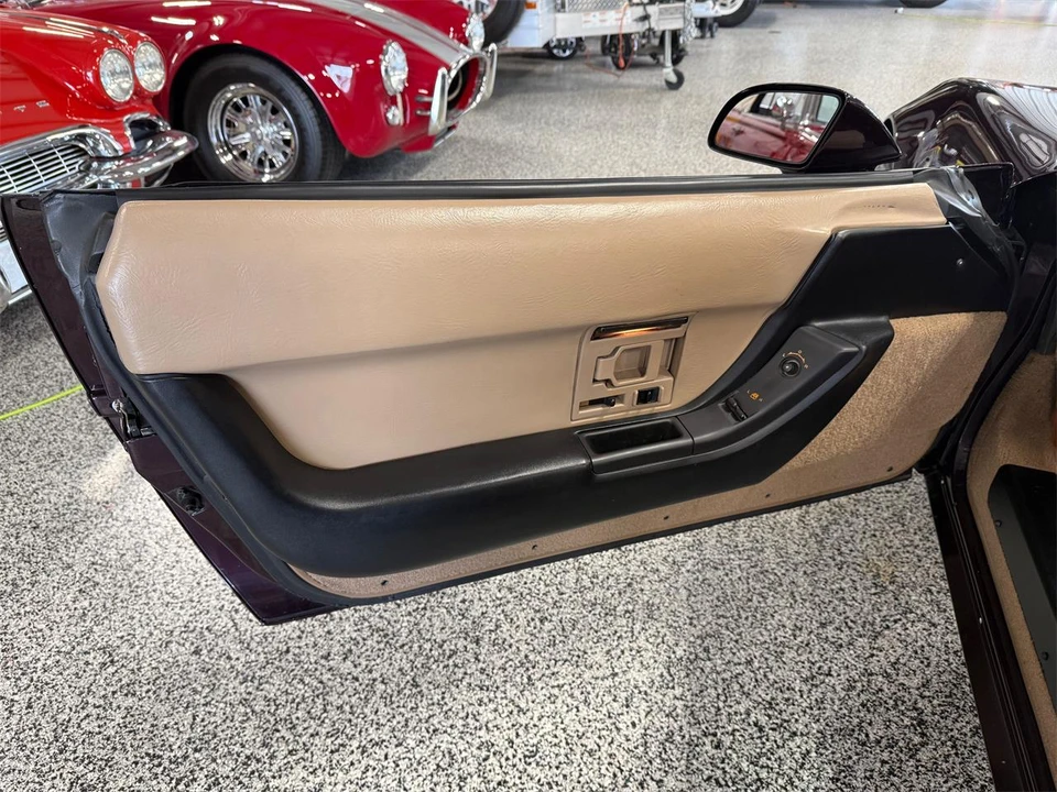 1993 Chevrolet Corvette C4 - Image 22 of 31