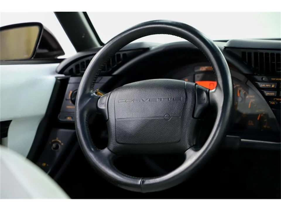 1993 Chevrolet Corvette C4 - Image 18 of 31