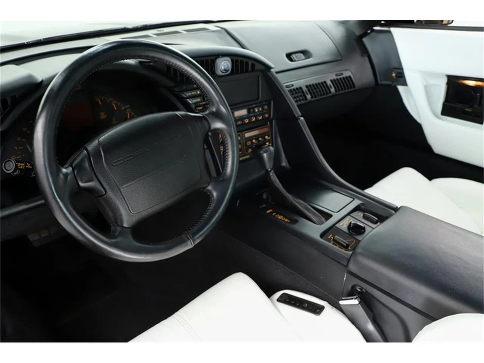 1993 Chevrolet Corvette C4 - Image 23 of 31