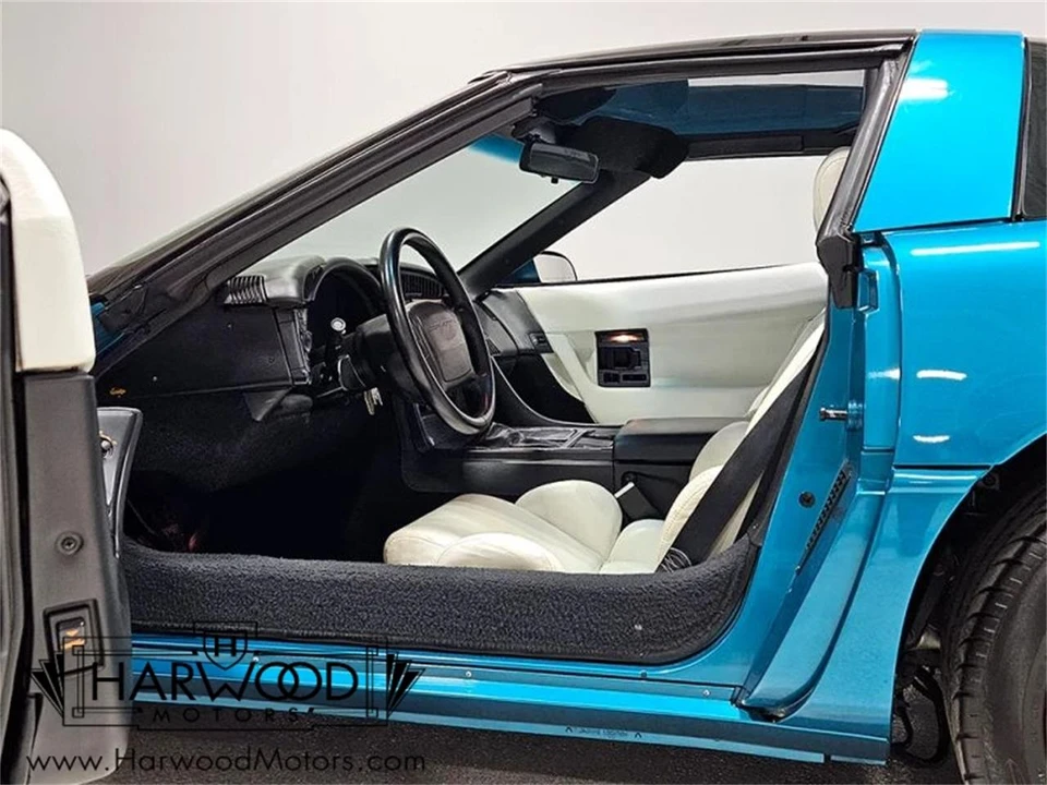 1993 Chevrolet Corvette C4 - Image 21 of 31