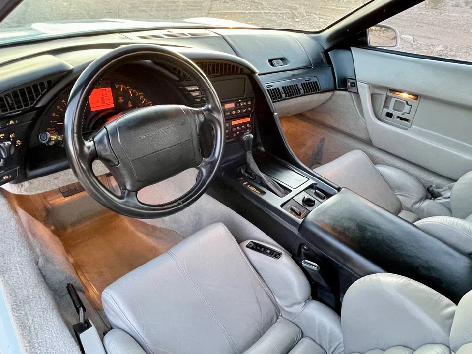 1993 Chevrolet Corvette C4 - Image 14 of 21