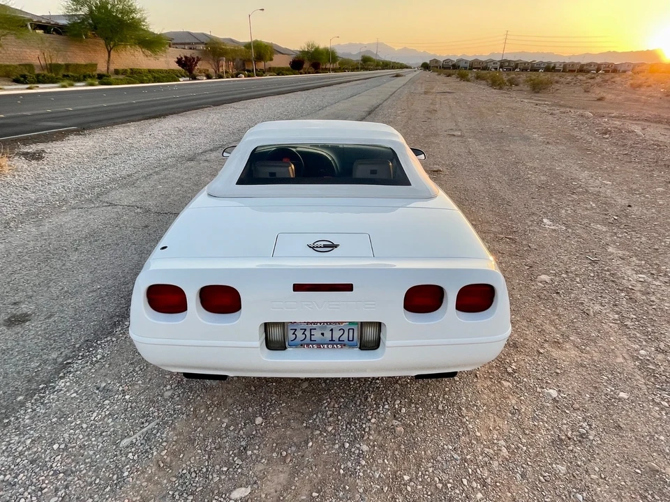 1993 Chevrolet Corvette C4 - Image 4 of 21
