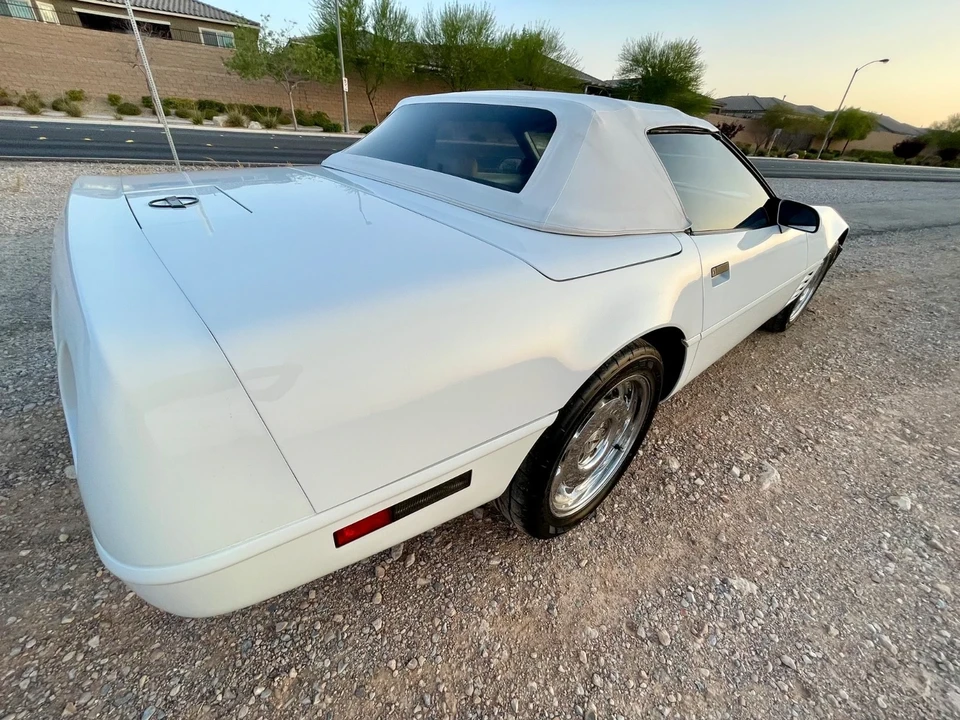 1993 Chevrolet Corvette C4 - Image 11 of 21