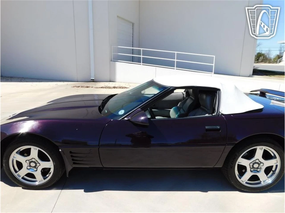 1993 Chevrolet Corvette C4 - Image 14 of 31