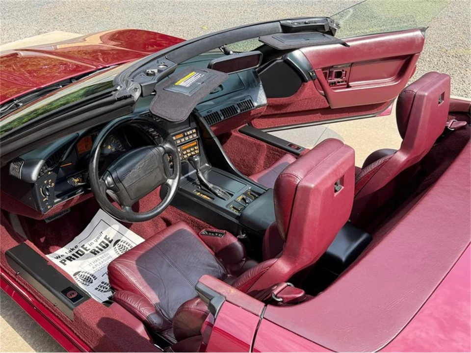 1993 Chevrolet Corvette C4 - Image 19 of 31