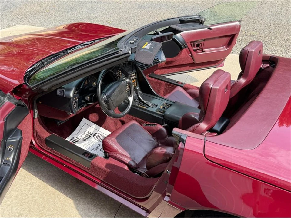 1993 Chevrolet Corvette C4 - Image 24 of 31