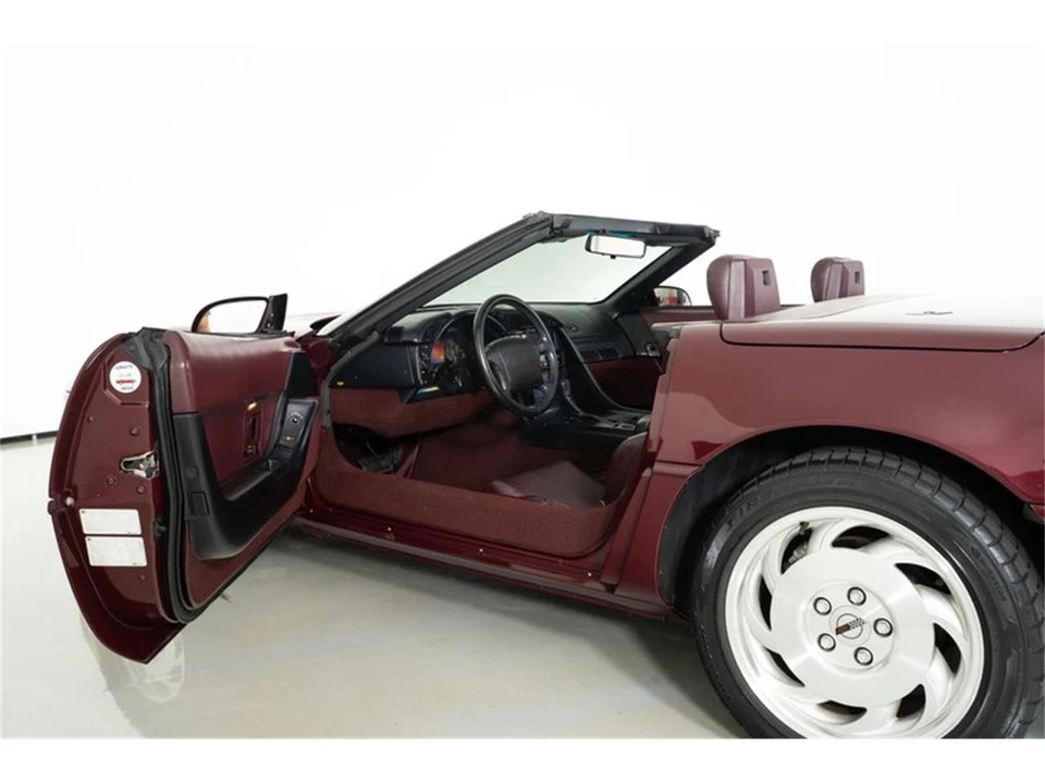1993 Chevrolet Corvette C4 - Image 17 of 31