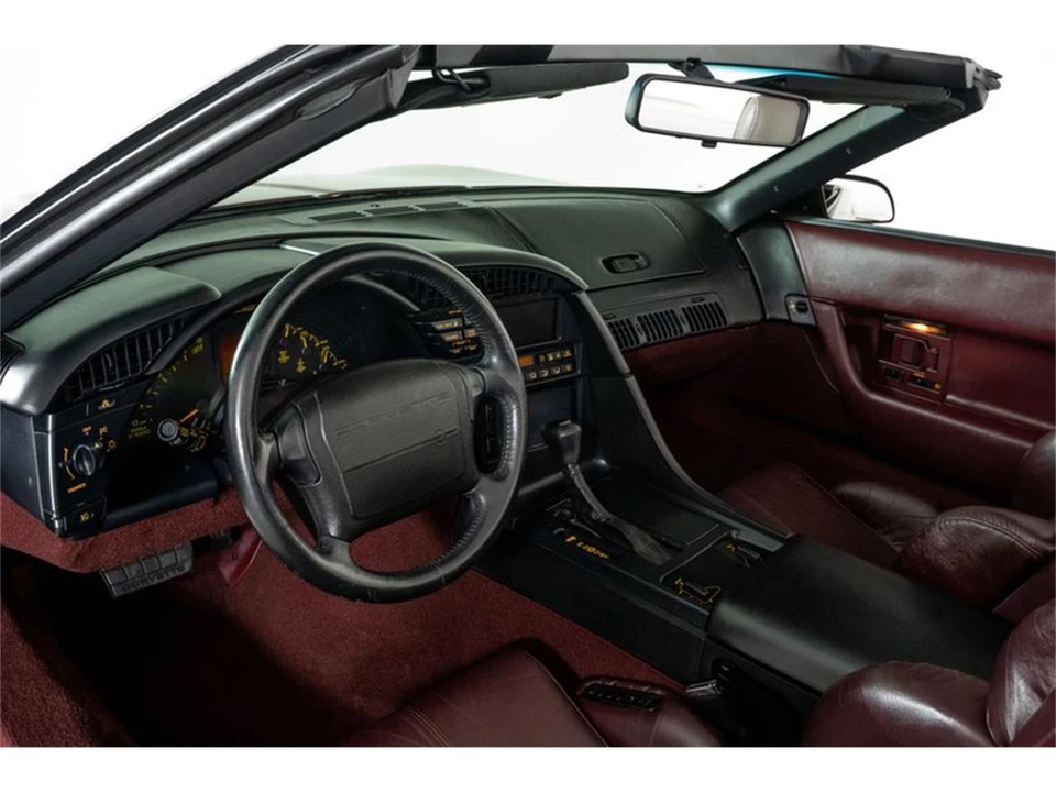 1993 Chevrolet Corvette C4 - Image 19 of 31