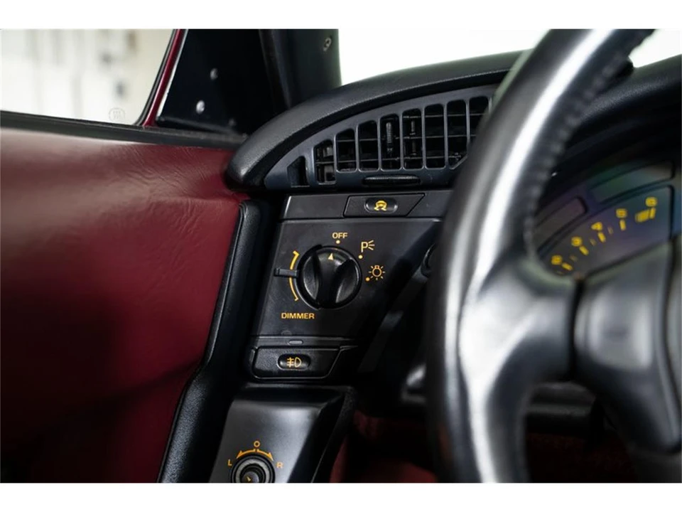 1993 Chevrolet Corvette C4 - Image 24 of 31
