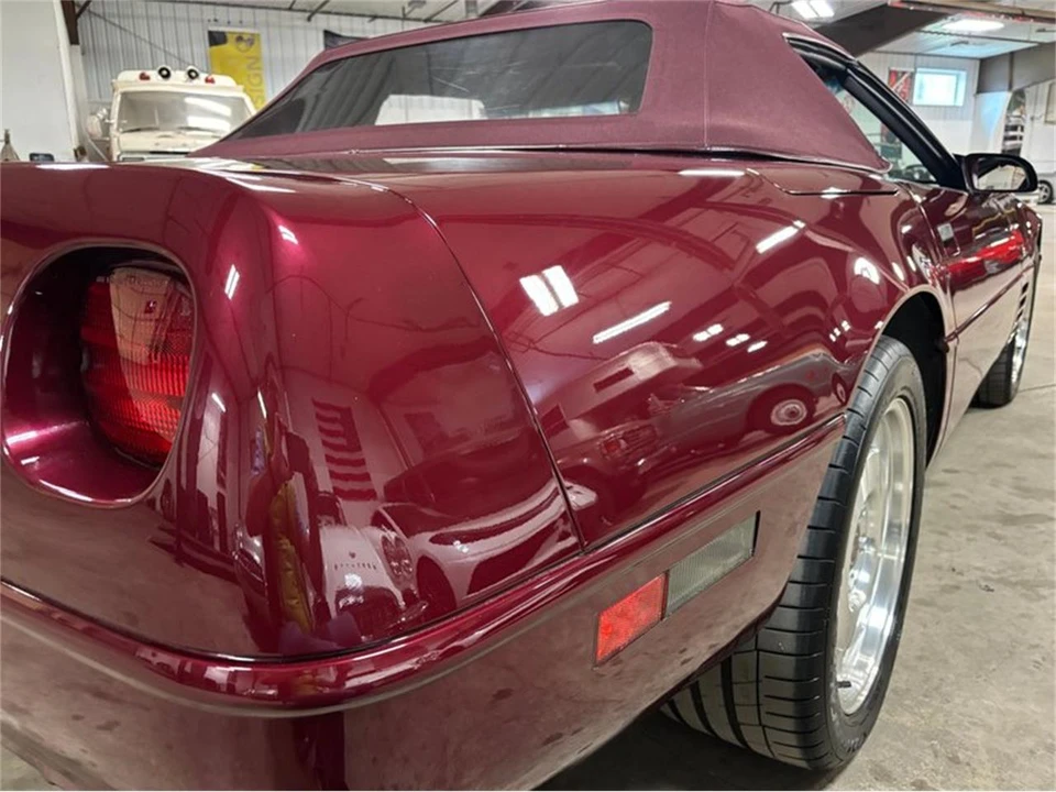 1993 Chevrolet Corvette C4 - Image 13 of 31