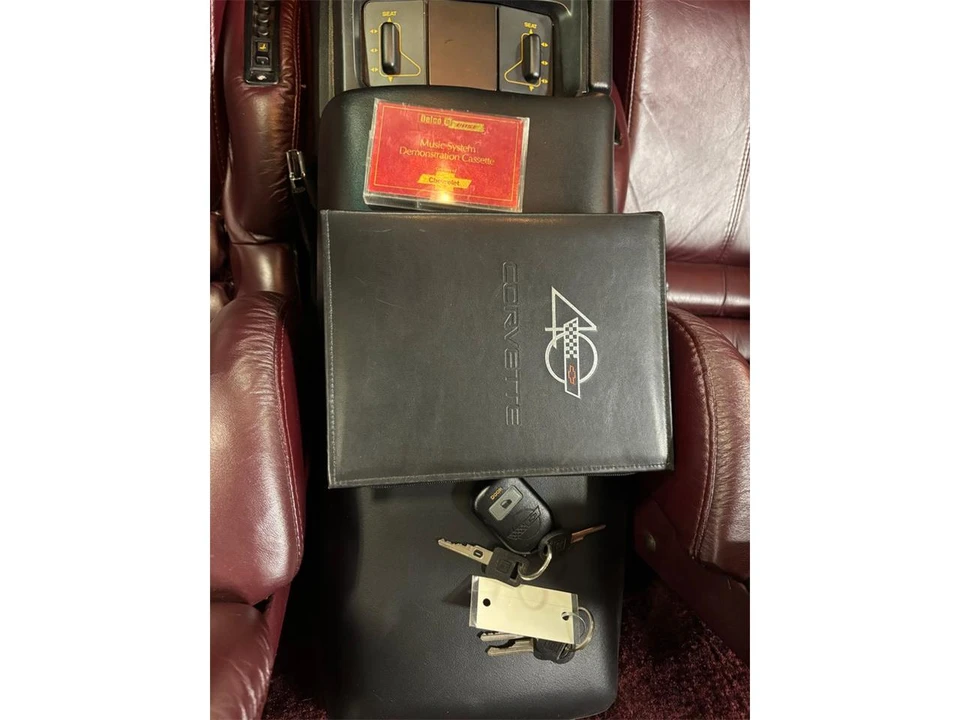 1993 Chevrolet Corvette C4 - Image 28 of 31
