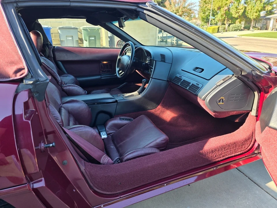 1993 Chevrolet Corvette C4 - Image 18 of 21