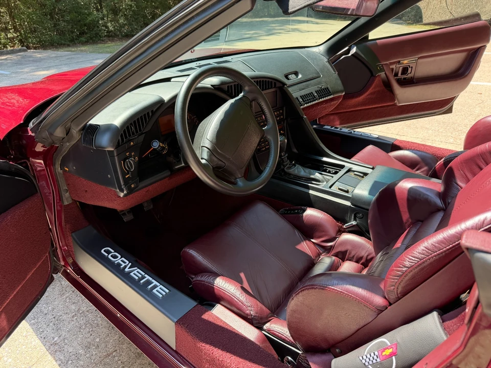 1993 Chevrolet Corvette C4 - Image 10 of 19