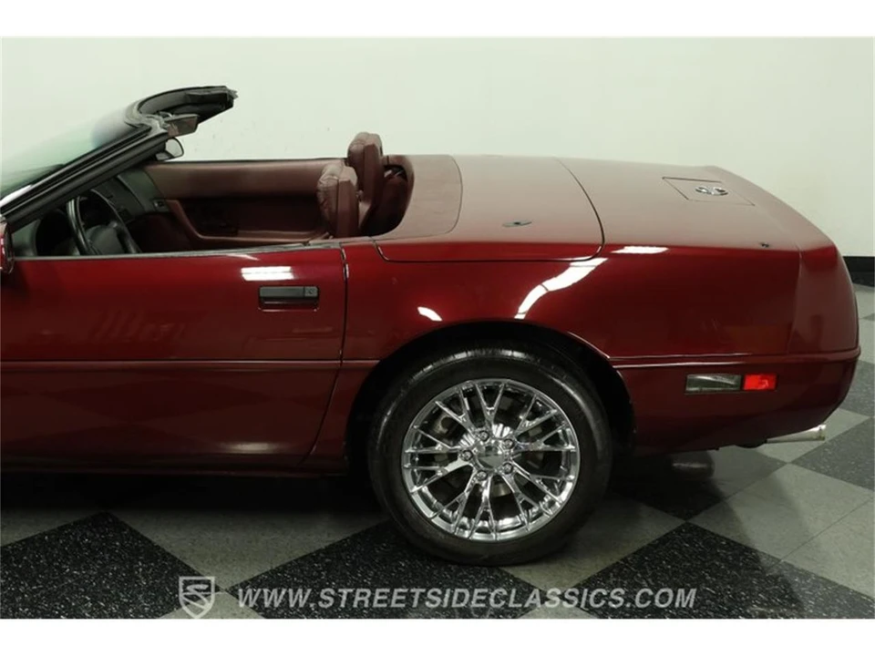 1993 Chevrolet Corvette C4 - Image 24 of 31