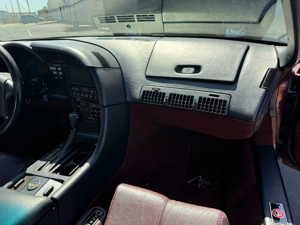 1993 Chevrolet Corvette C4 - Image 22 of 31