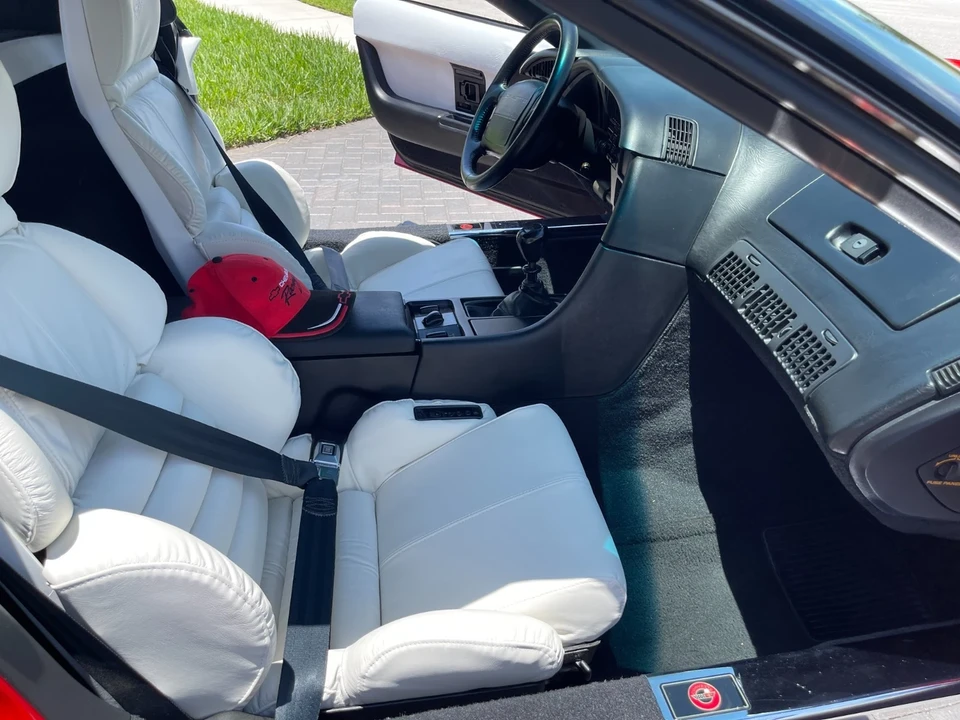 1993 Chevrolet Corvette C4 - Image 15 of 21