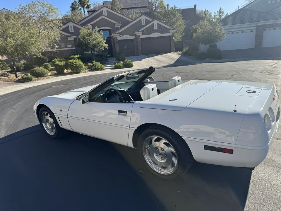 1993 Chevrolet Corvette C4 - Image 8 of 23