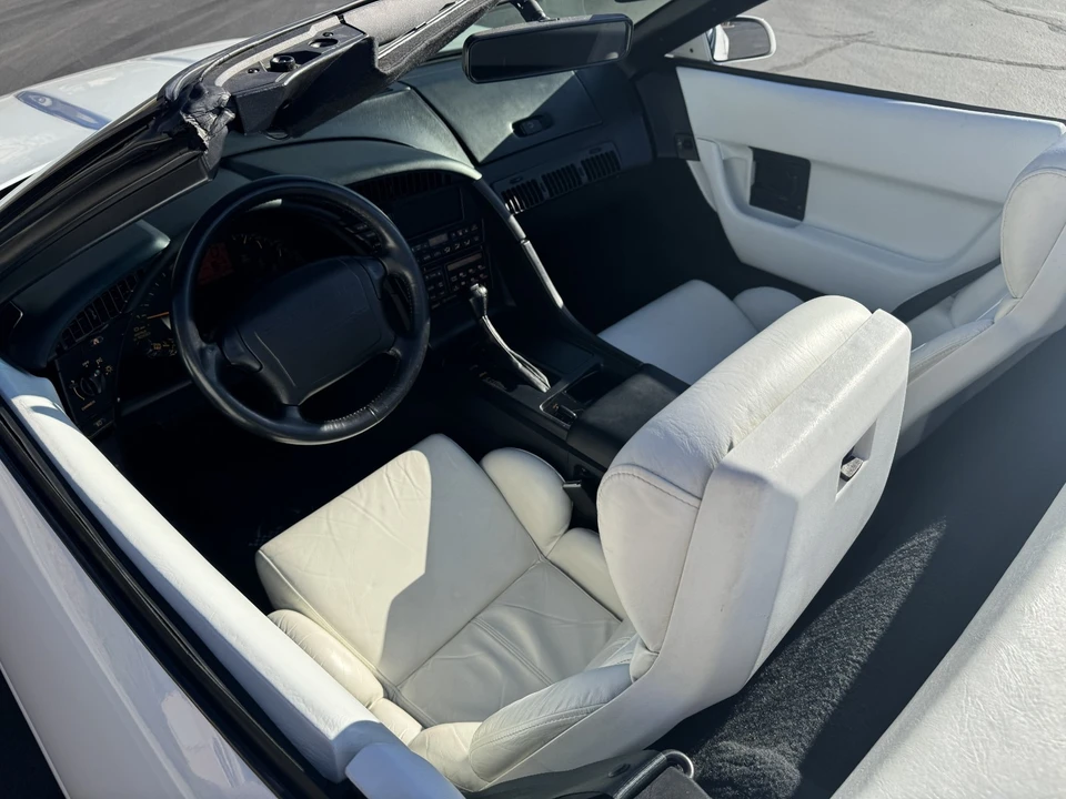 1993 Chevrolet Corvette C4 - Image 14 of 23