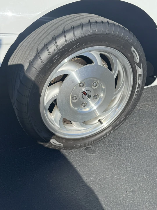1993 Chevrolet Corvette C4 - Image 18 of 23