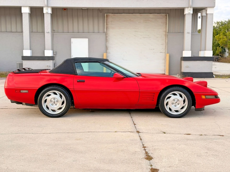 1993 Chevrolet Corvette C4 - Image 18 of 21