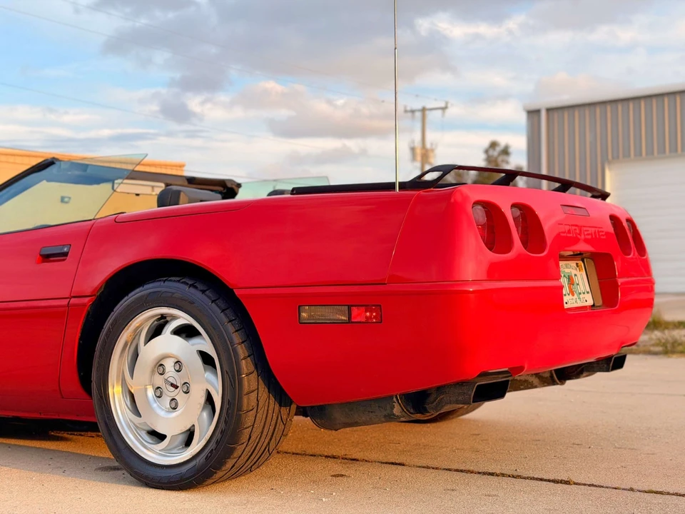 1993 Chevrolet Corvette C4 - Image 12 of 21