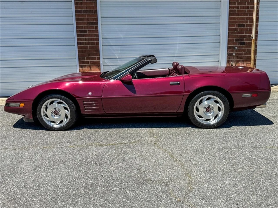 1993 Chevrolet Corvette C4 - Image 15 of 31