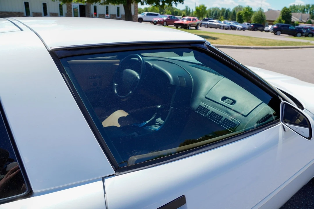 1993 Chevrolet Corvette C4 - Image 27 of 31