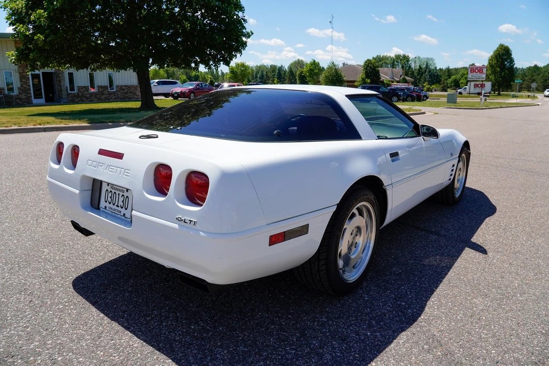 1993 Chevrolet Corvette C4 - Image 3 of 31