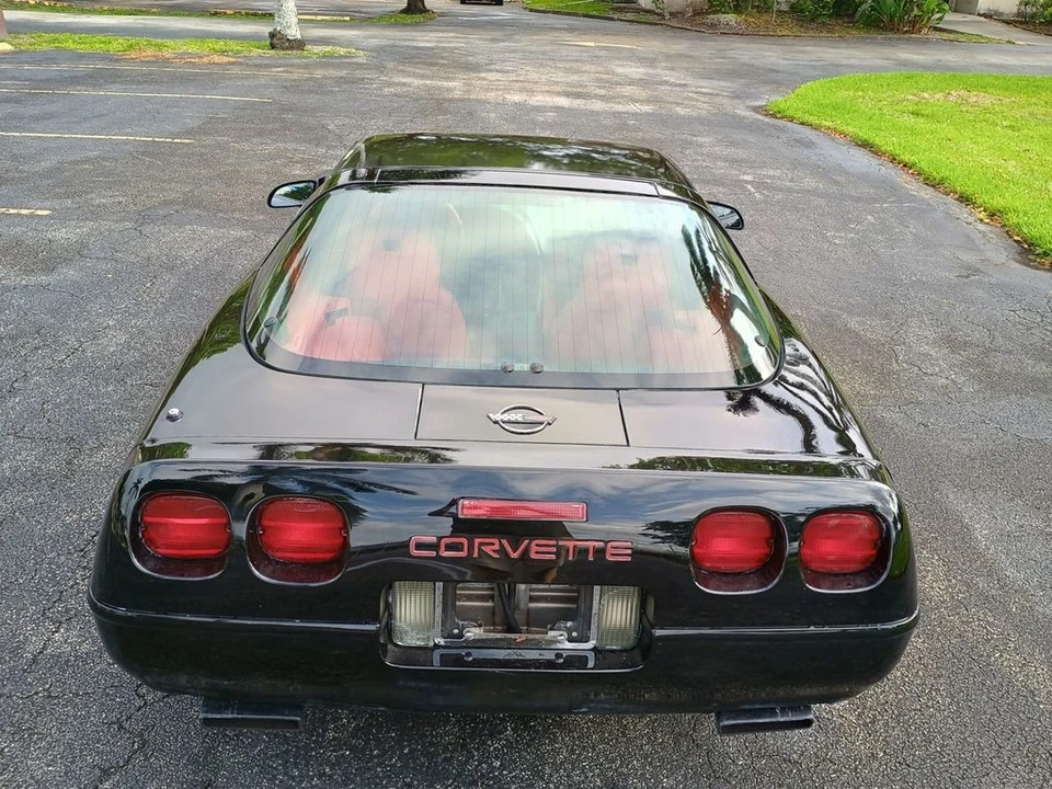 1993 Chevrolet Corvette C4 - Image 6 of 12