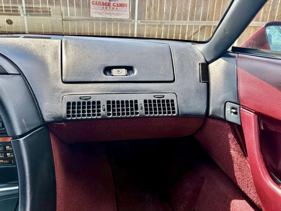 1993 Chevrolet Corvette C4 - Image 16 of 26