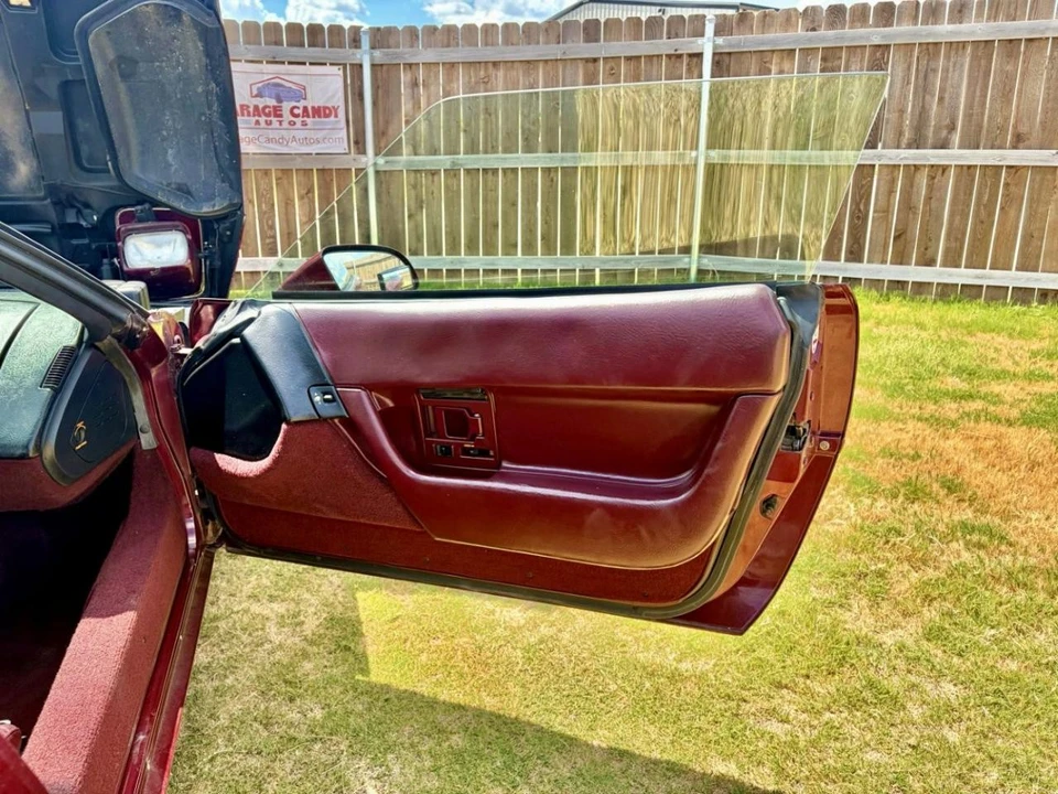 1993 Chevrolet Corvette C4 - Image 17 of 26