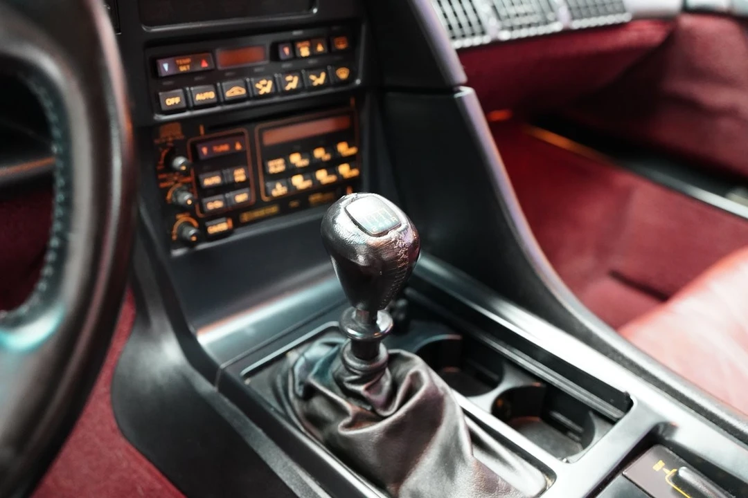 1993 Chevrolet Corvette C4 - Image 3 of 12