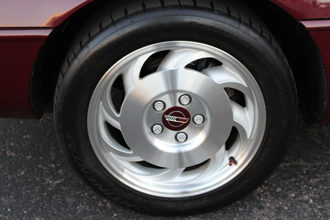 1993 Chevrolet Corvette C4 - Image 19 of 31