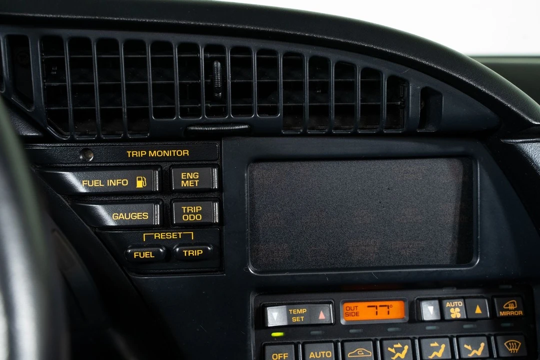 1993 Chevrolet Corvette C4 - Image 26 of 31