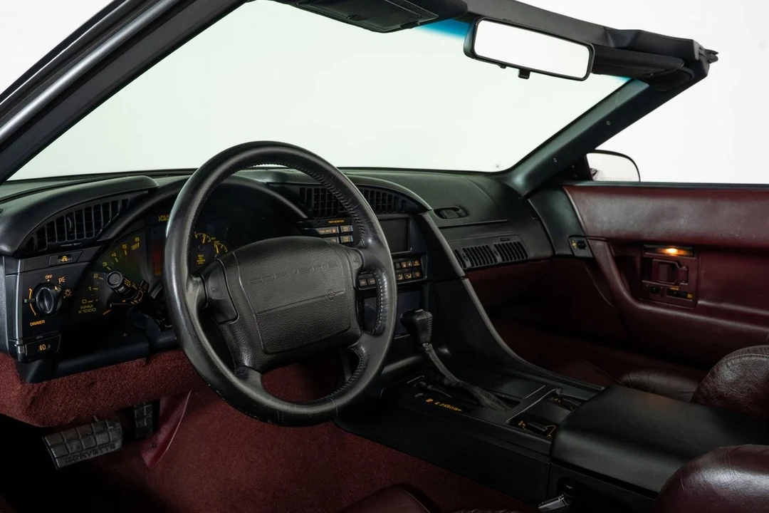 1993 Chevrolet Corvette C4 - Image 18 of 31