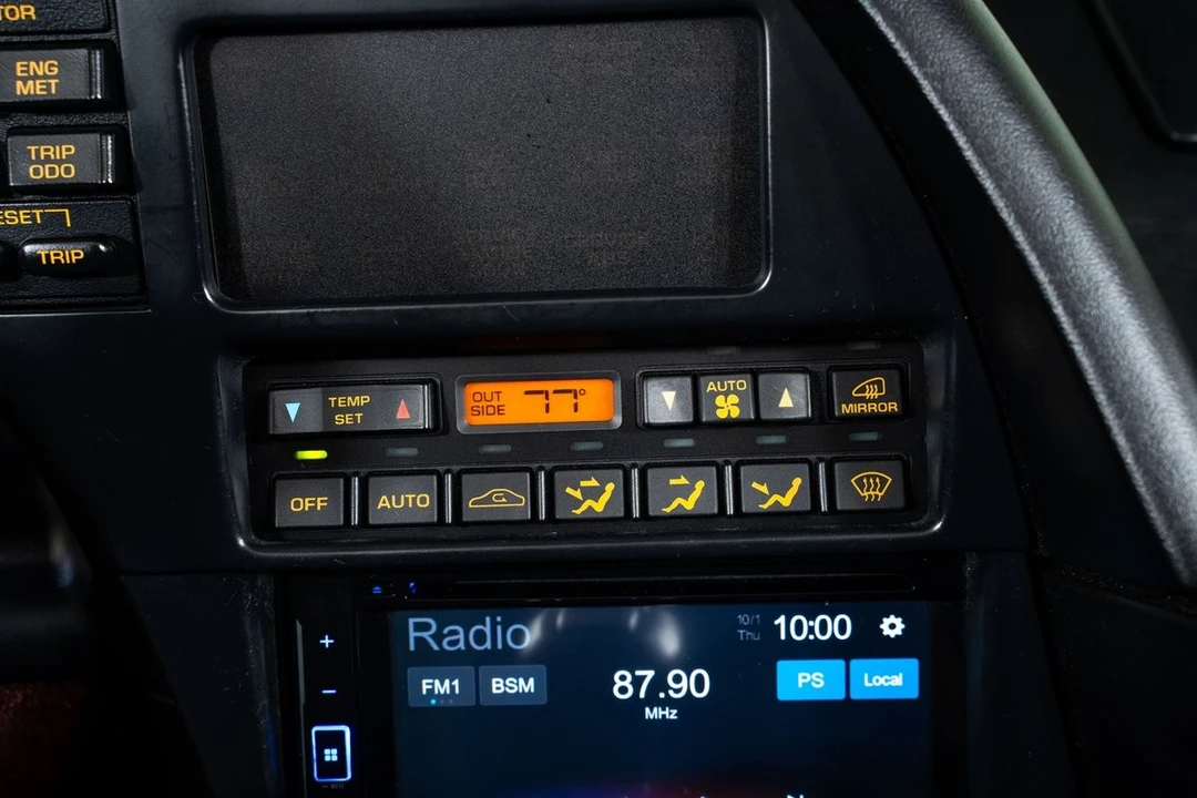 1993 Chevrolet Corvette C4 - Image 27 of 31