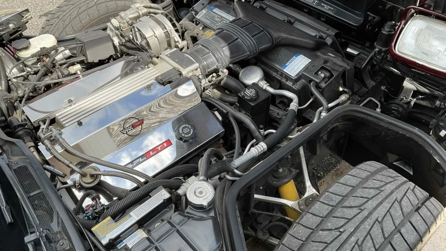 1993 Chevrolet Corvette C4 - Image 5 of 13