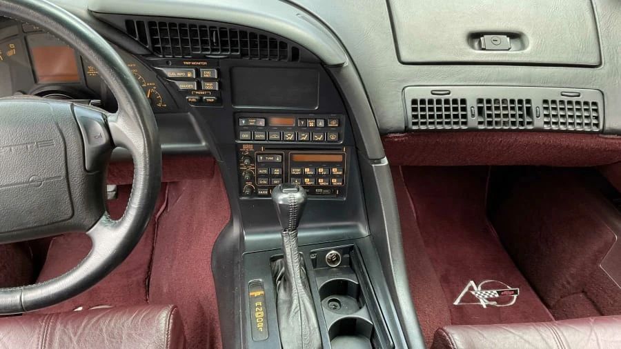 1993 Chevrolet Corvette C4 - Image 8 of 13