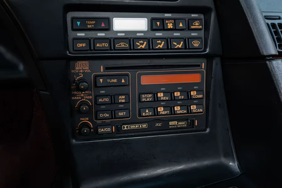 1993 Chevrolet Corvette C4 - Image 23 of 31