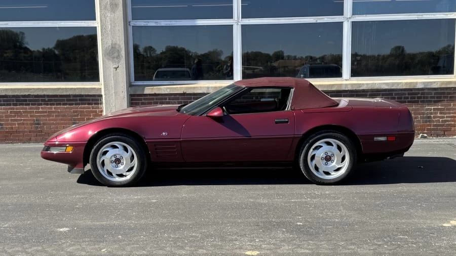 1993 Chevrolet Corvette C4 - Image 2 of 10