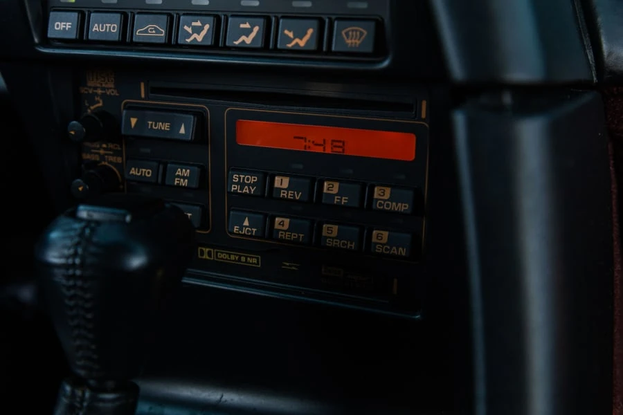 1993 Chevrolet Corvette C4 - Image 21 of 31