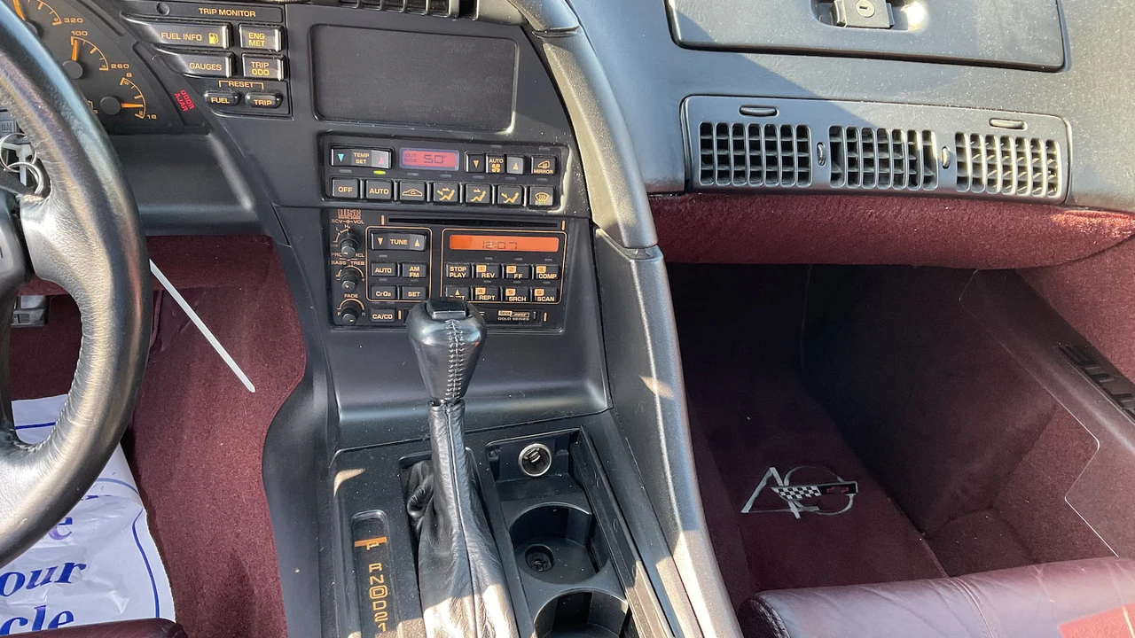 1993 Chevrolet Corvette C4 - Image 6 of 12