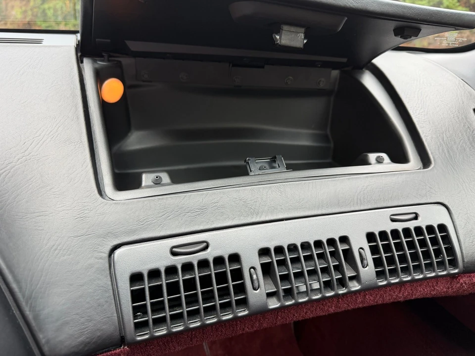 1993 Chevrolet Corvette C4 - Image 18 of 21