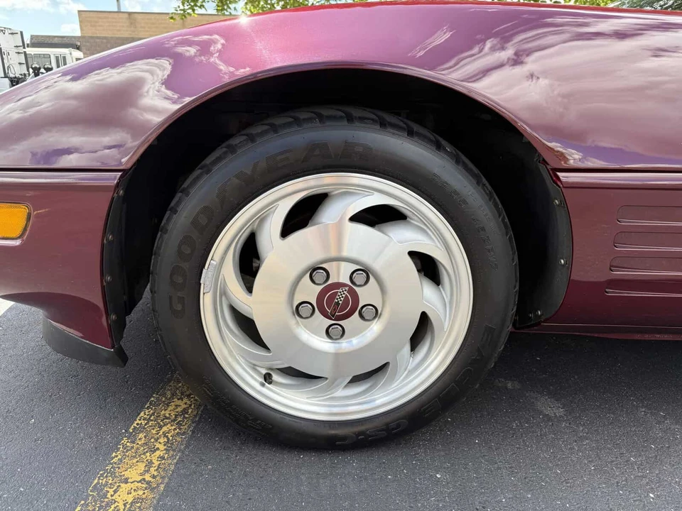 1993 Chevrolet Corvette C4 - Image 16 of 31