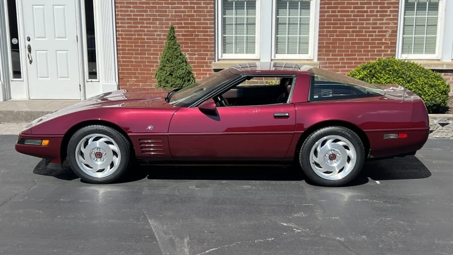 1993 Chevrolet Corvette C4 - Image 2 of 10