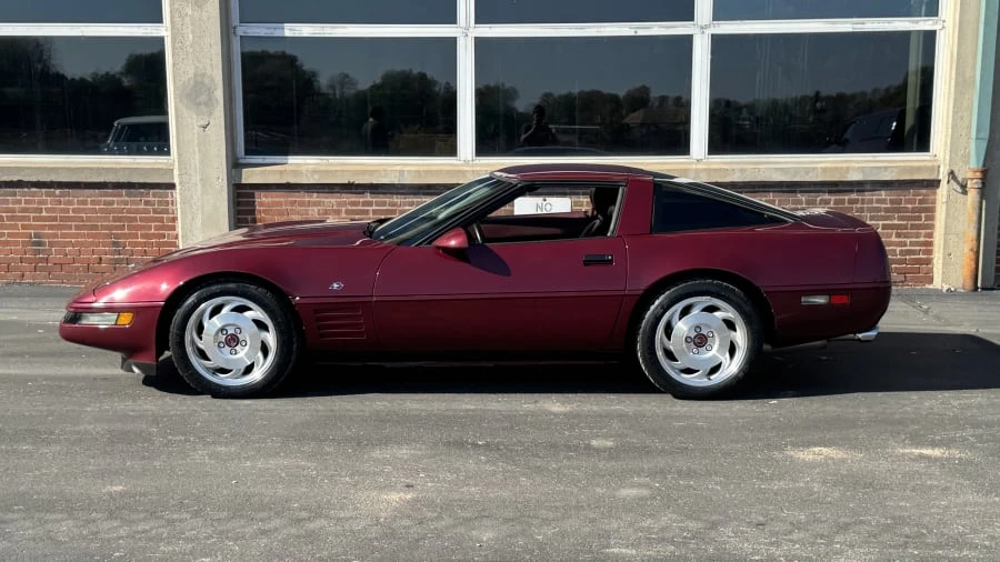 1993 Chevrolet Corvette C4 - Image 2 of 9
