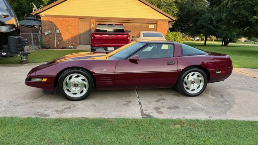 1993 Chevrolet Corvette C4 - Image 2 of 11