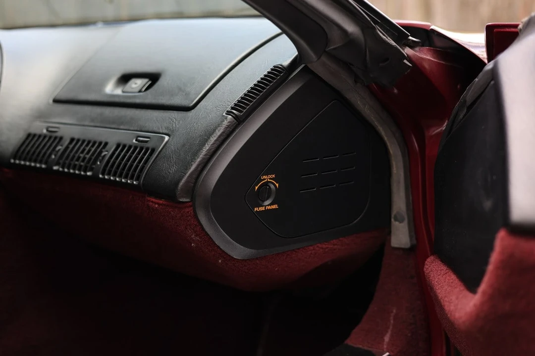 1993 Chevrolet Corvette C4 - Image 28 of 30