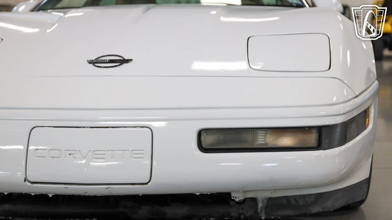 1993 Chevrolet Corvette C4 - Image 10 of 12